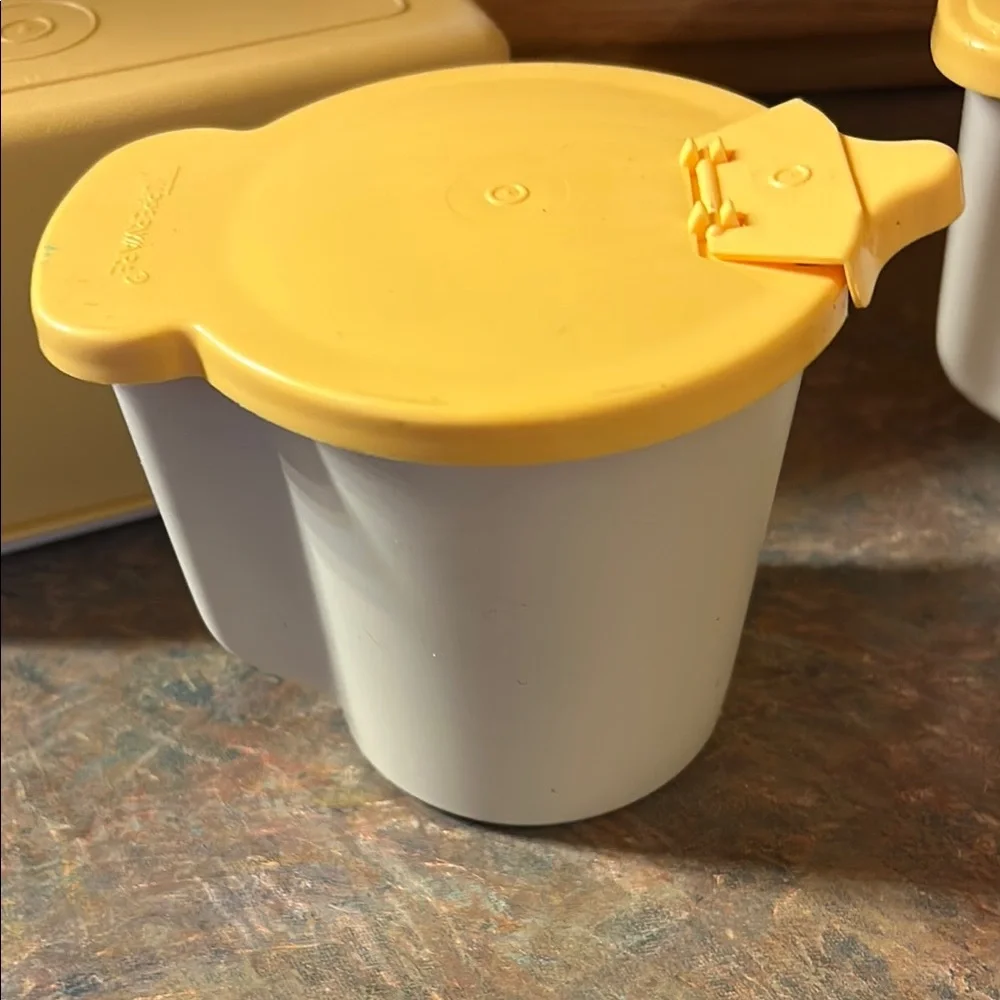 Tupperware Yellow and White Serving Container Set